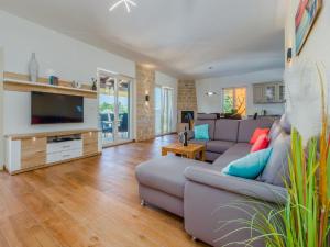 Villa in Deklici with Infinity Pool & Sea Views