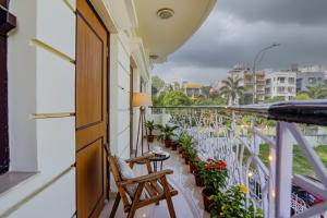 FabHotel New kolkata Residency Inn - Nr Axis Mall