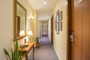 FabHotel Royal International - Nr Mumbai International Airport