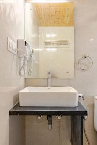 Calissa Cottage 2BHK Mall Road