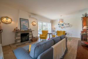 Charming Family Villa in Colares