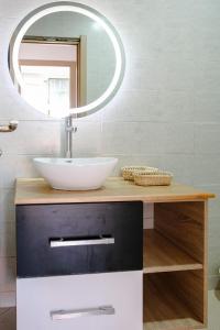 Séjour confort jacuzzi et terrasse à Targa