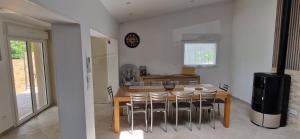 Cottage La Rive du Loir 2km from Zoo de la Flèche