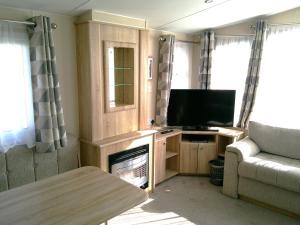 Kingfisher Ingoldmells Europa 6 Berth Central Heated Close to site shop