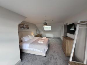 Abhaille Chluaidh - Macaulay Letting