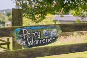 Percy Shepherds Hut - High Borrans Farm