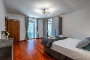 New duplex with lake view, 2 terraces