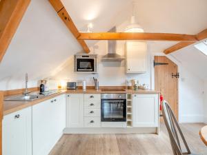 The Hay Barn - Ukc4135