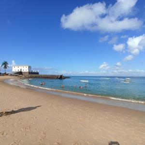 Quarto e Sala - Próximo a Ladeira da Barra em Salvador