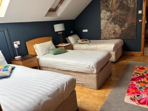 The Folly Group accommodation sleeps 26