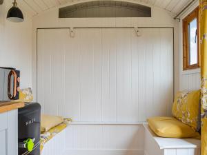 Ty Olwyn Bach - Uk36418