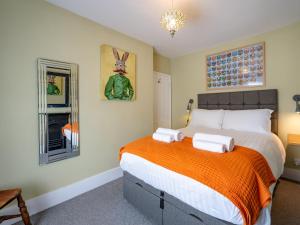 Pass the Keys Charming 2 Bed Townhouse Short Walk To The River