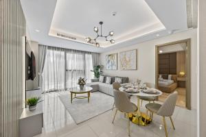 Lux 1BR l Sky-high Infinity Pool in Downtown Dubai