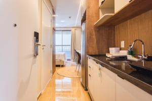 Flat na Vila Mariana c varanda prox ao metro