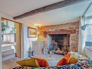 Upper House - Uk48805