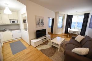 City Center apartment at the Bus Station With balcony and sauna