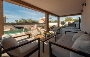 Awesome Home In Podgradina 