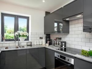 Brook Cottage-Uk44378