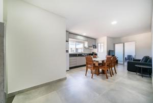 Solar do Atlântico 214 – Beira Mar em Bombas