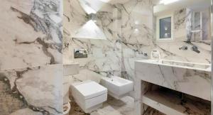 Charming Flat with Traditional & Elegant Style