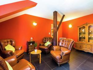 Group Escape in Mellier