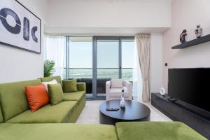 Gala Guests - Golf Gate Residences with Panoramic Golf Views