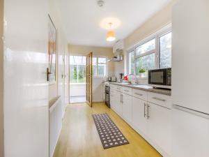 Pine Cottage - Uk46874