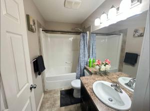 Beautiful Stay Air condition at Ellerslie Edmonton