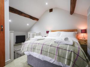 Walnut Cottage - Uk43995