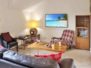 Family Lodge No 2 The Place Upstairs - Uk45687