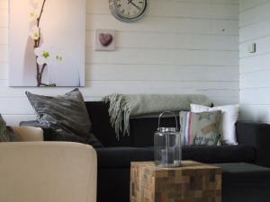 Relaxing Chalet in Dochamps with Swimming Pool and Terrace