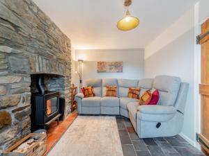 West Llwyn - Uk41757