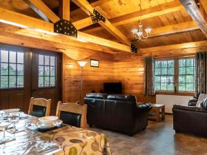 Lake View Lodges - 25076