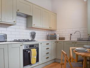 Uk41641 - Cleveland Studio