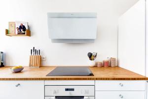 Montmartre & Moulin Rouge - 2BR - Paris Vacation Rentals