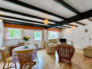 Tarrant Cottage -14557