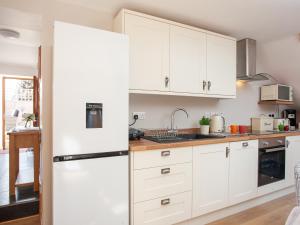 Poppy Cottage - Uk31296