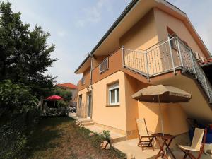 Apartment in Šilo with Sea View Balcony