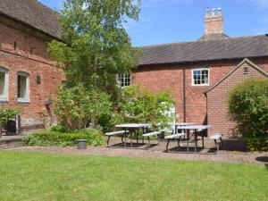 Repton Cottage - 25348