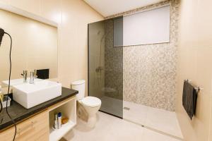 Corporate hub, close to shopping