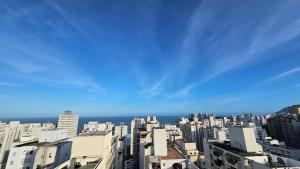 Deck com churrasqueira privativa - Piscina - Praia das Pitangueiras