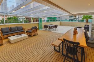 Deck com churrasqueira privativa - Piscina - Praia das Pitangueiras