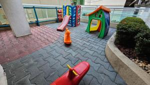 Deck com churrasqueira privativa - Piscina - Praia das Pitangueiras