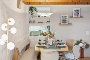 AAACentralRiversidePenthouseWBalcony&WaterView