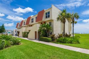 Pier Point South Oceanfront Townhouse Unit A-12