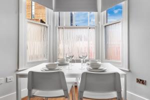 Spacious Clapham Junction Flat Near Station Long Stay Friendly