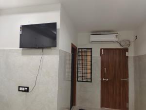 SWASTIK STAY Ac and Non Ac Rooms