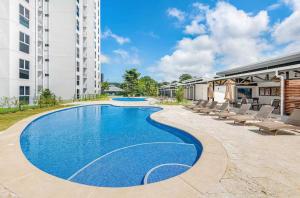 Modern 3BR Condo at Viva Jaco w Pool & Gym