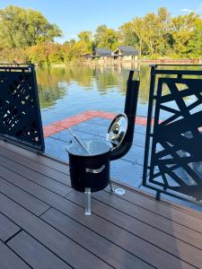 Houseboat with touch of luxury