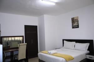 Khaya Mnandi Leisure Suites